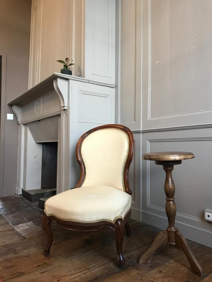 Mercier De Montigny - Les Chambres Du Beffroi - Spa Et Massage Fougères Buitenkant foto