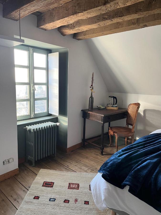 Mercier De Montigny - Les Chambres Du Beffroi - Spa Et Massage Fougères Buitenkant foto