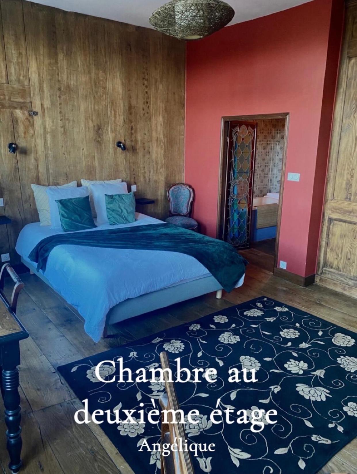 Mercier De Montigny - Les Chambres Du Beffroi - Spa Et Massage Fougères Buitenkant foto